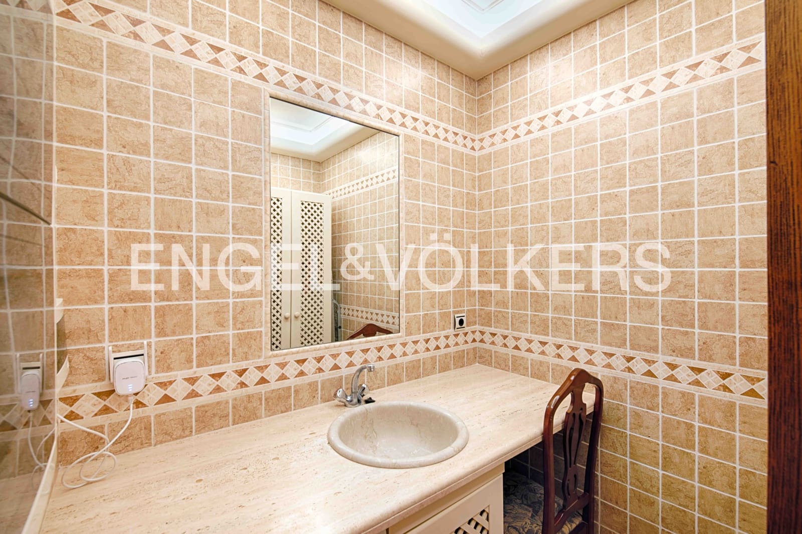 5 bedroom Villa for sale in Empuriabrava with pool garage - € 2,300,000 (Ref: 9340355)