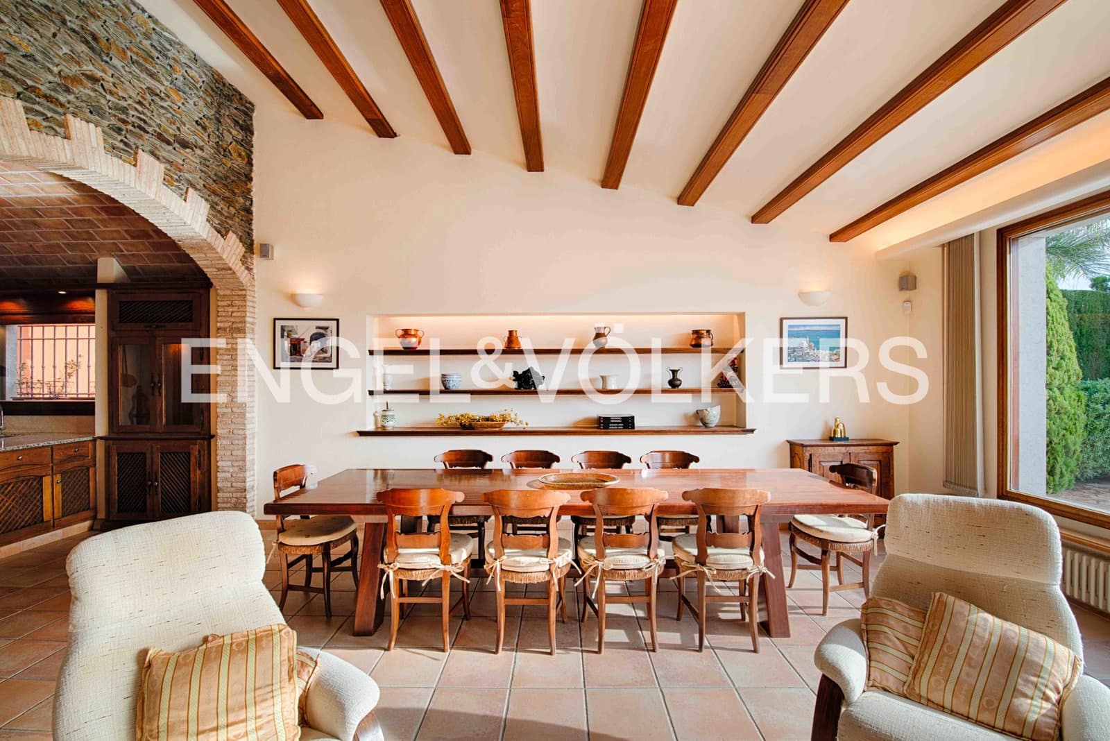 5 bedroom Villa for sale in Empuriabrava with pool garage - € 2,300,000 (Ref: 9340355)