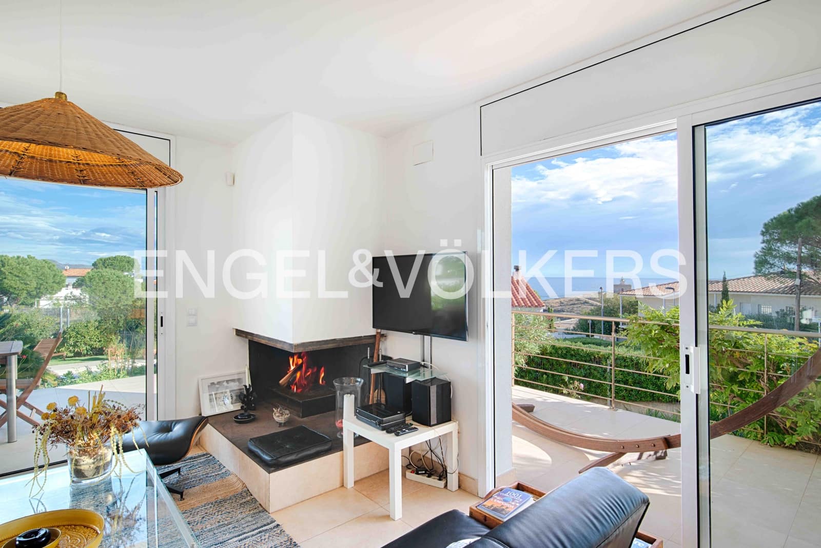 3 bedroom Villa for sale in El Port de la Selva with pool garage - € 935,000 (Ref: 9343640)