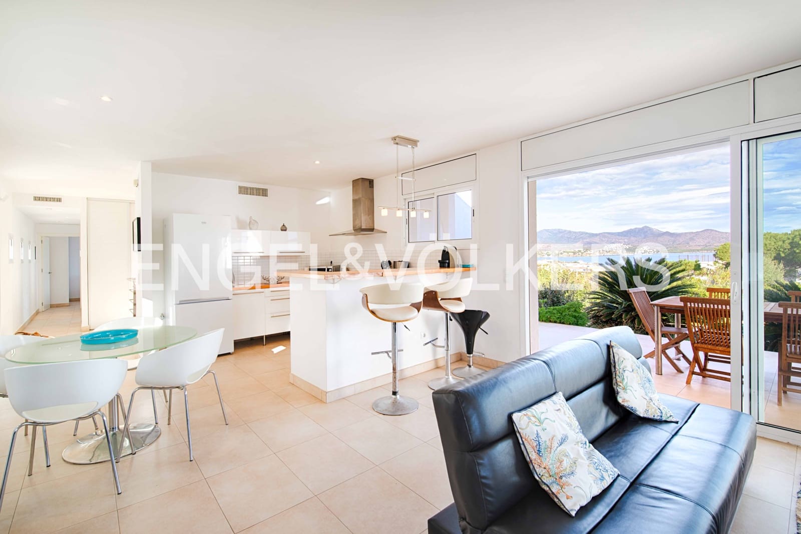 3 bedroom Villa for sale in El Port de la Selva with pool garage - € 935,000 (Ref: 9343640)