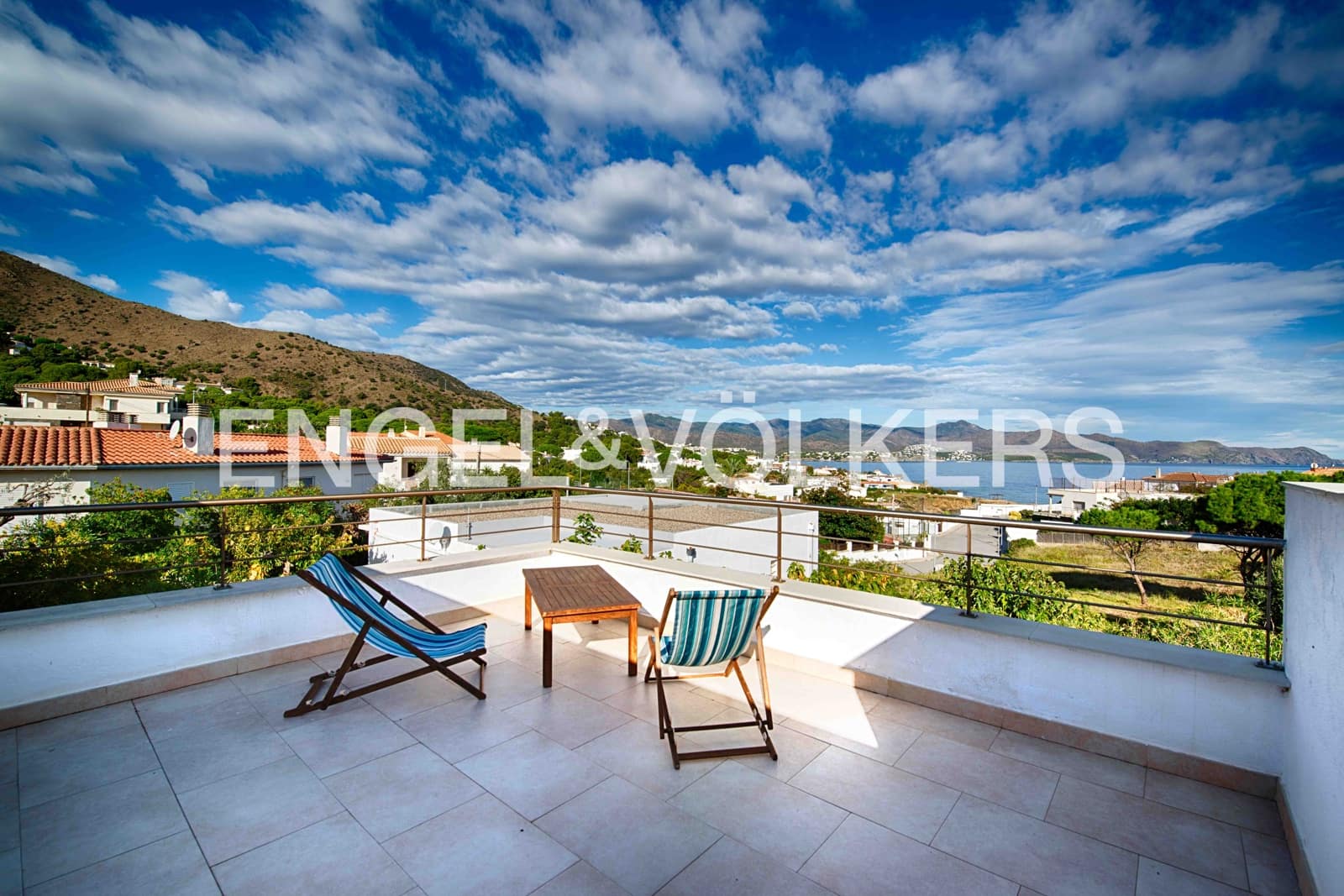 3 bedroom Villa for sale in El Port de la Selva with pool garage - € 935,000 (Ref: 9343640)