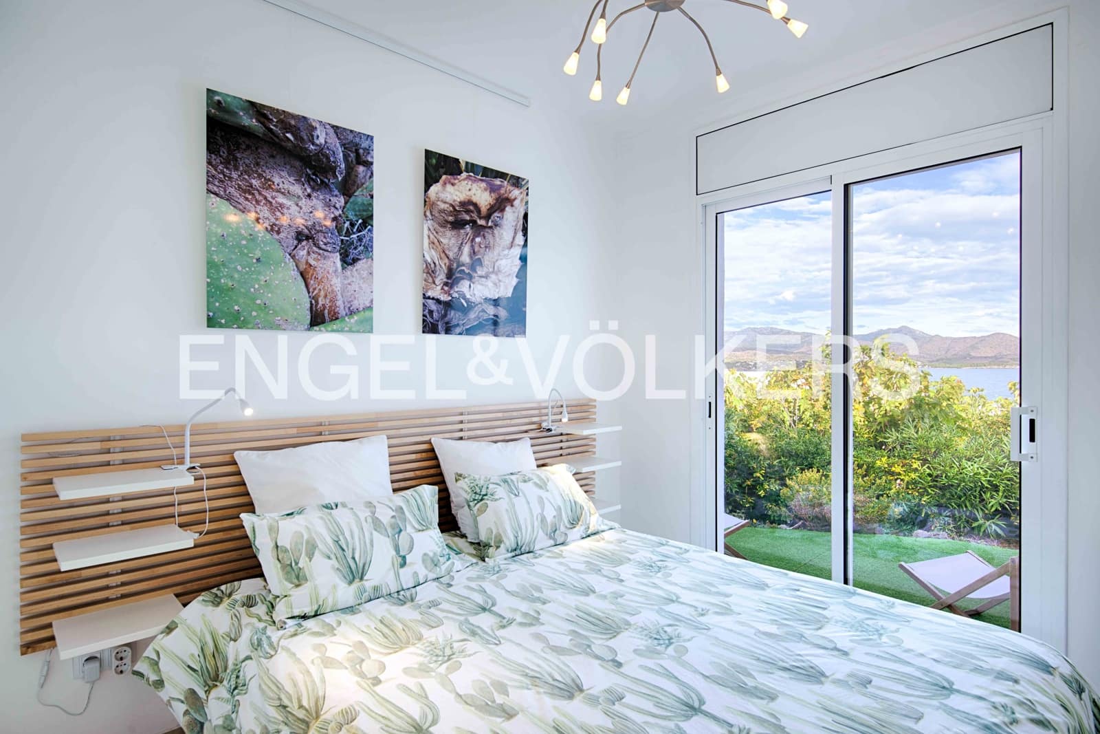 3 bedroom Villa for sale in El Port de la Selva with pool garage - € 935,000 (Ref: 9343640)