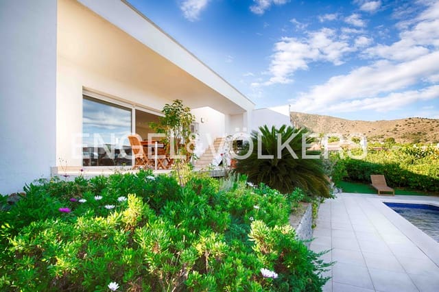 3 bedroom Villa for sale in El Port de la Selva with pool garage - € 935,000 (Ref: 9343640)