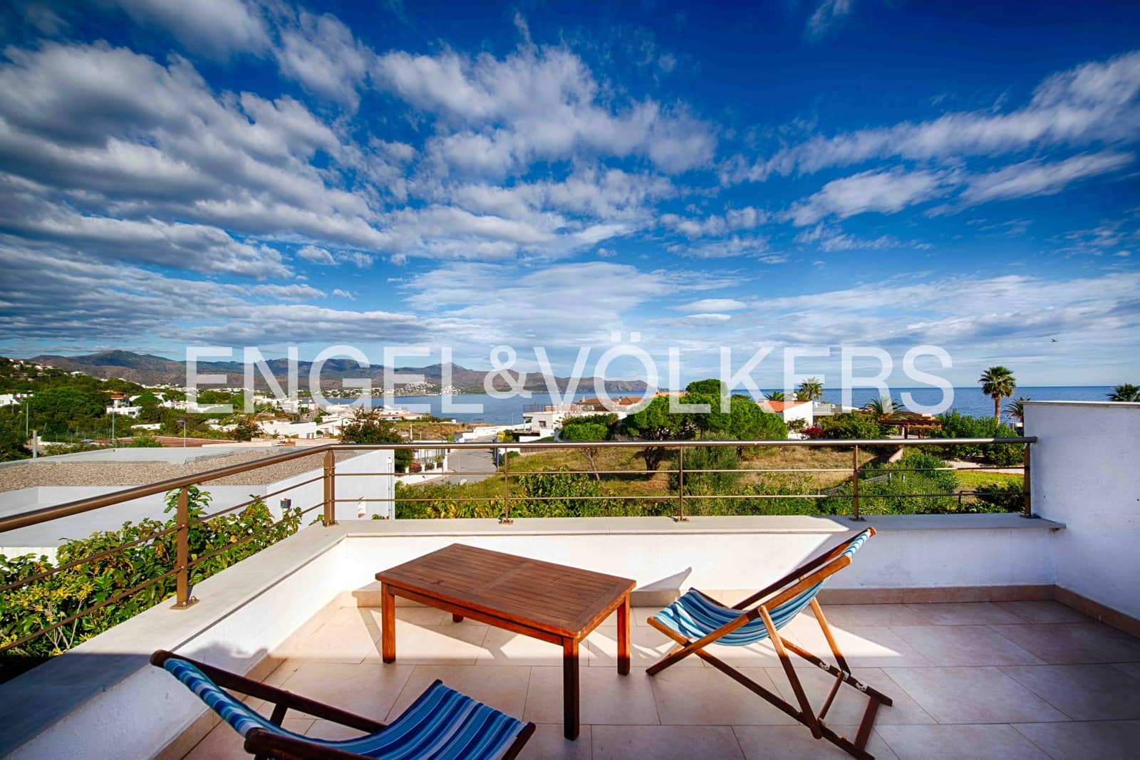 3 bedroom Villa for sale in El Port de la Selva with pool garage - € 935,000 (Ref: 9343640)