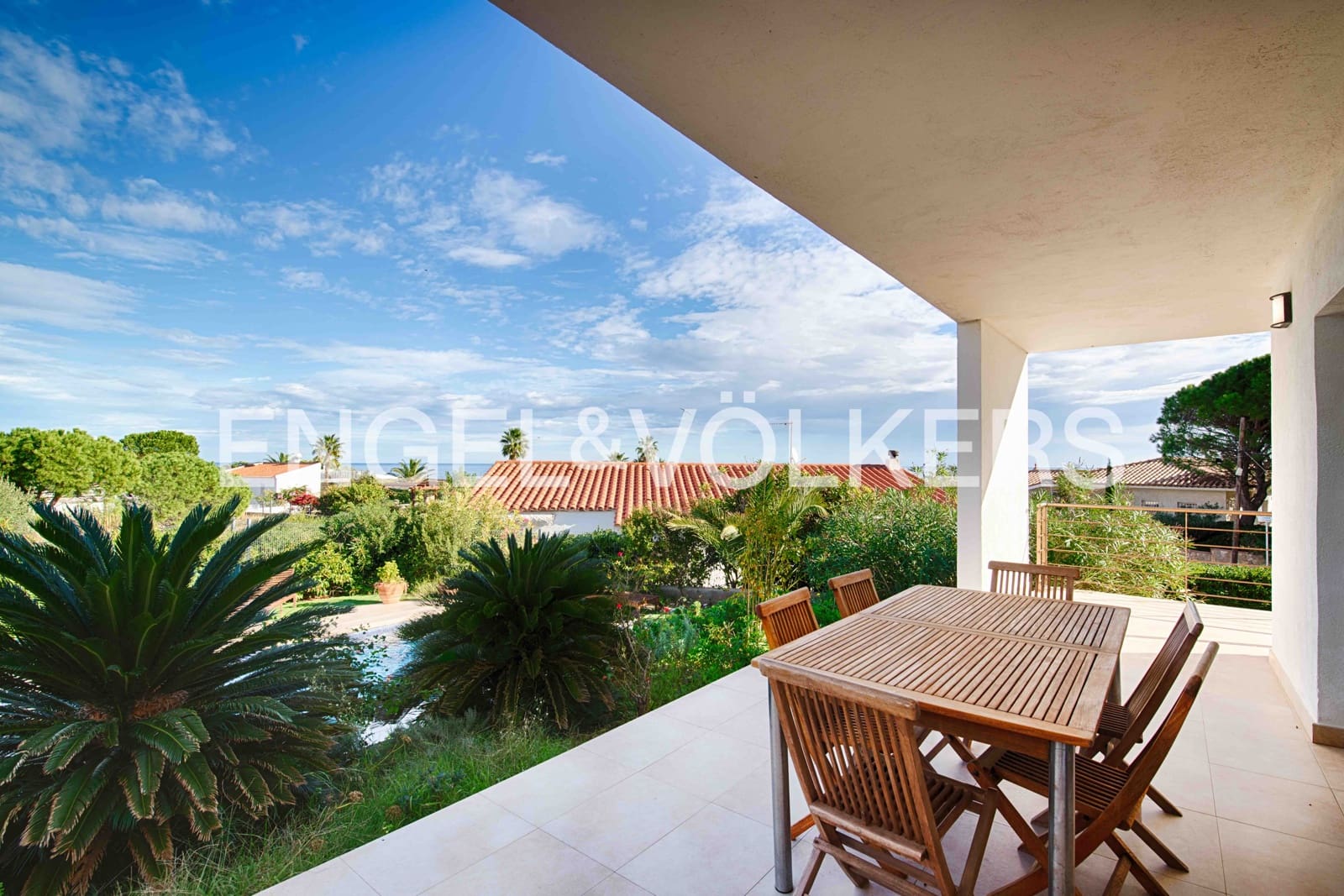 3 bedroom Villa for sale in El Port de la Selva with pool garage - € 935,000 (Ref: 9343640)