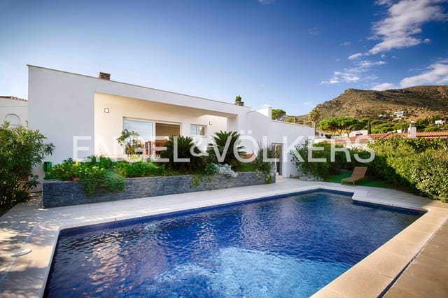 3 bedroom Villa for sale in El Port de la Selva with pool garage - € 935,000 (Ref: 9343640)