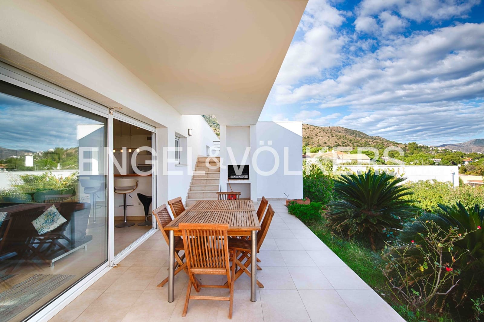 3 bedroom Villa for sale in El Port de la Selva with pool garage - € 935,000 (Ref: 9343640)