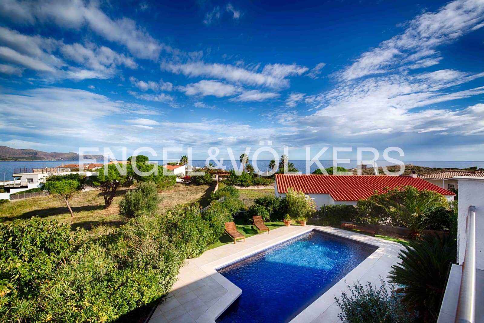 3 bedroom Villa for sale in El Port de la Selva with pool garage - € 935,000 (Ref: 9343640)