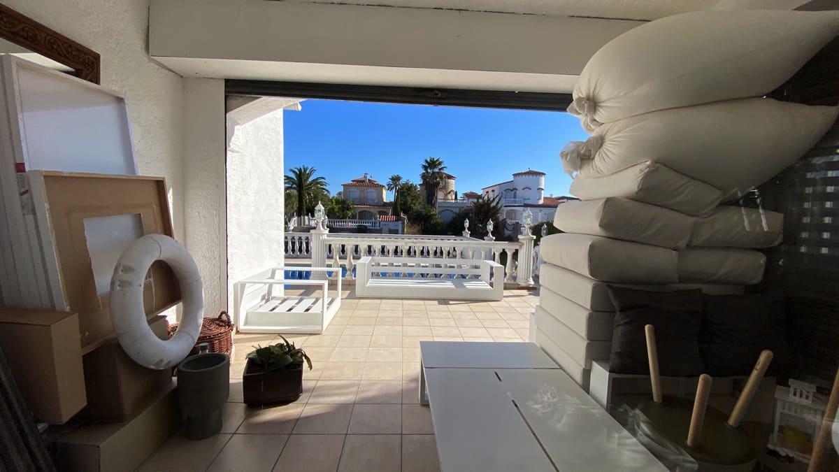 3 soverom Villa til salgs i Empuriabrava med svømmebasseng garasje - € 1 390 000 (Ref: 9352160)