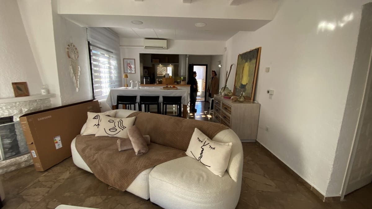 3 soverom Villa til salgs i Empuriabrava med svømmebasseng garasje - € 1 390 000 (Ref: 9352160)