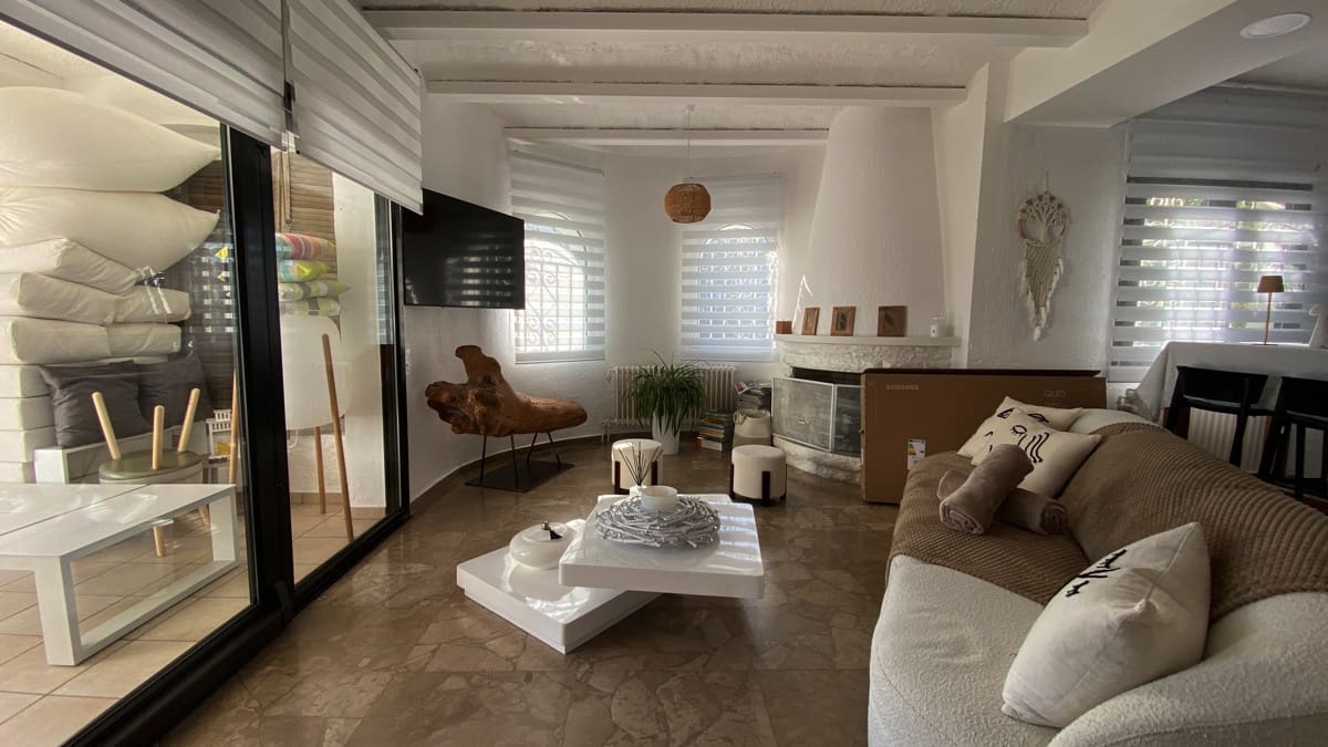 3 soverom Villa til salgs i Empuriabrava med svømmebasseng garasje - € 1 390 000 (Ref: 9352160)