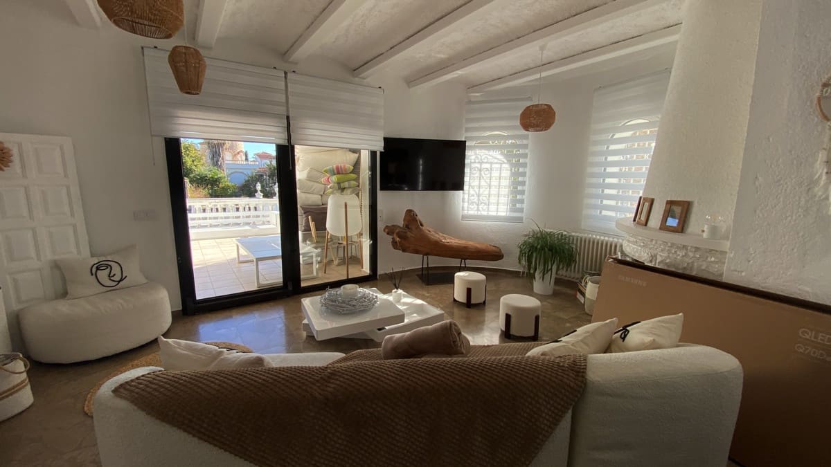 3 soverom Villa til salgs i Empuriabrava med svømmebasseng garasje - € 1 390 000 (Ref: 9352160)