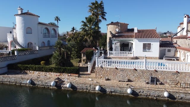 3 chambre Villa/Maison à vendre à Empuriabrava, Castelló d'Empúries avec piscine garage - 1 390 000 € (Ref: 9352160)