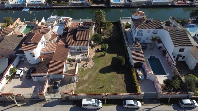 3 chambre Villa/Maison à vendre à Empuriabrava, Castelló d'Empúries avec piscine garage - 1 390 000 € (Ref: 9352160)