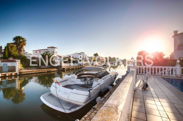 3 slaapkamer Villa te koop in Empuriabrava, Castelló d'Empúries met zwembad garage - € 1.390.000 (Ref: 9352160)