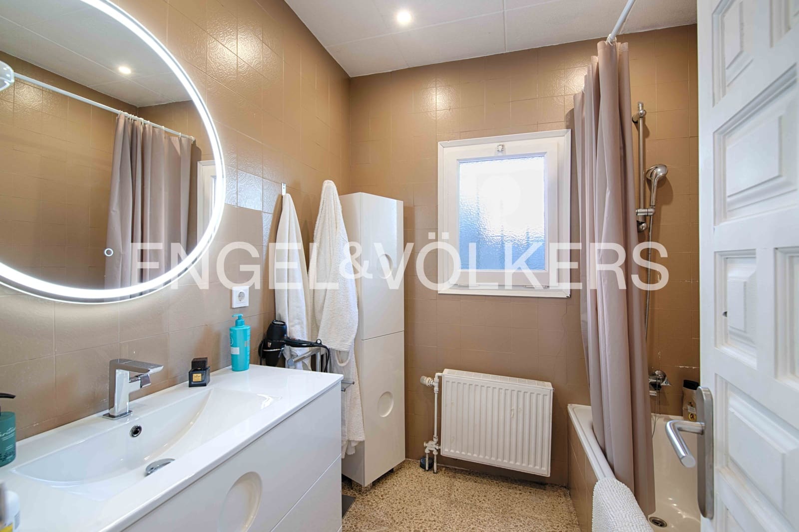 3 slaapkamer Villa te koop in Empuriabrava met zwembad garage - € 1.390.000 (Ref: 9352160)