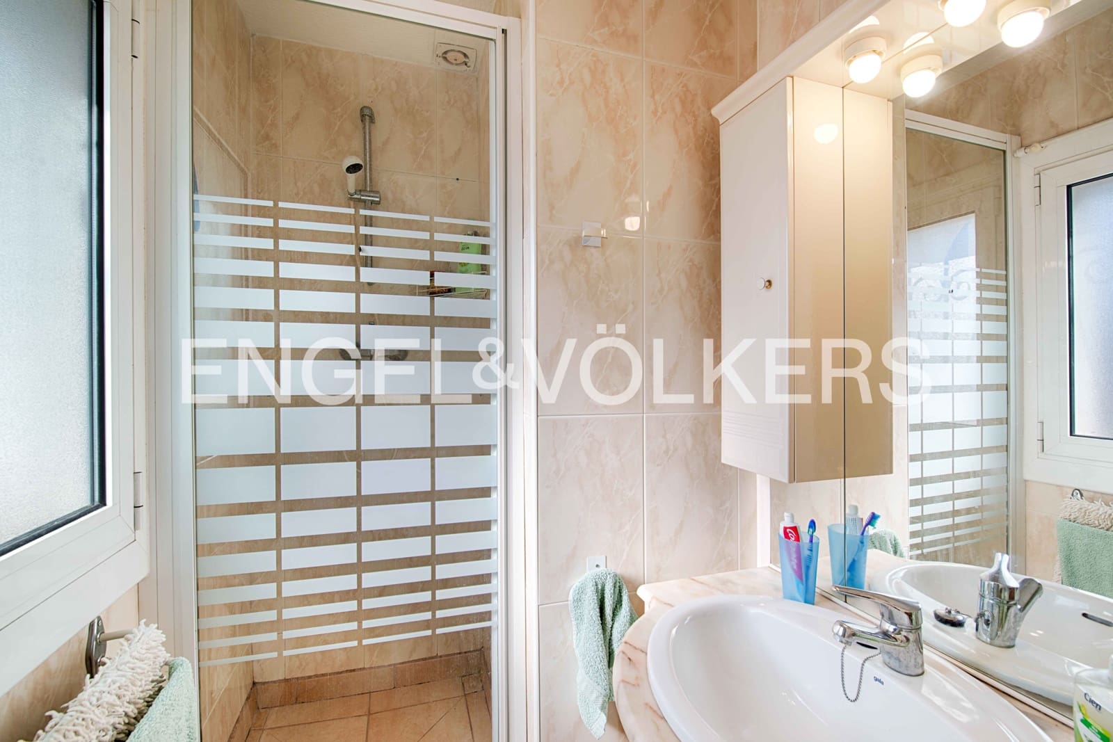 2 slaapkamer Villa te koop in Empuriabrava met garage - € 295.000 (Ref: 9378144)