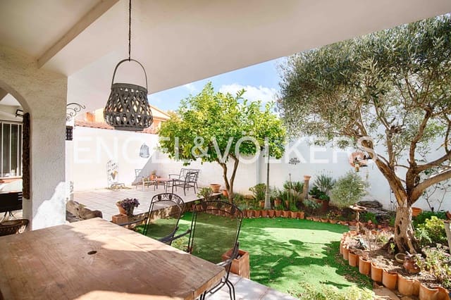 2 sovrum Villa till salu i Empuriabrava, Castelló d'Empúries med garage - 295 000 € (Ref: 9378144)