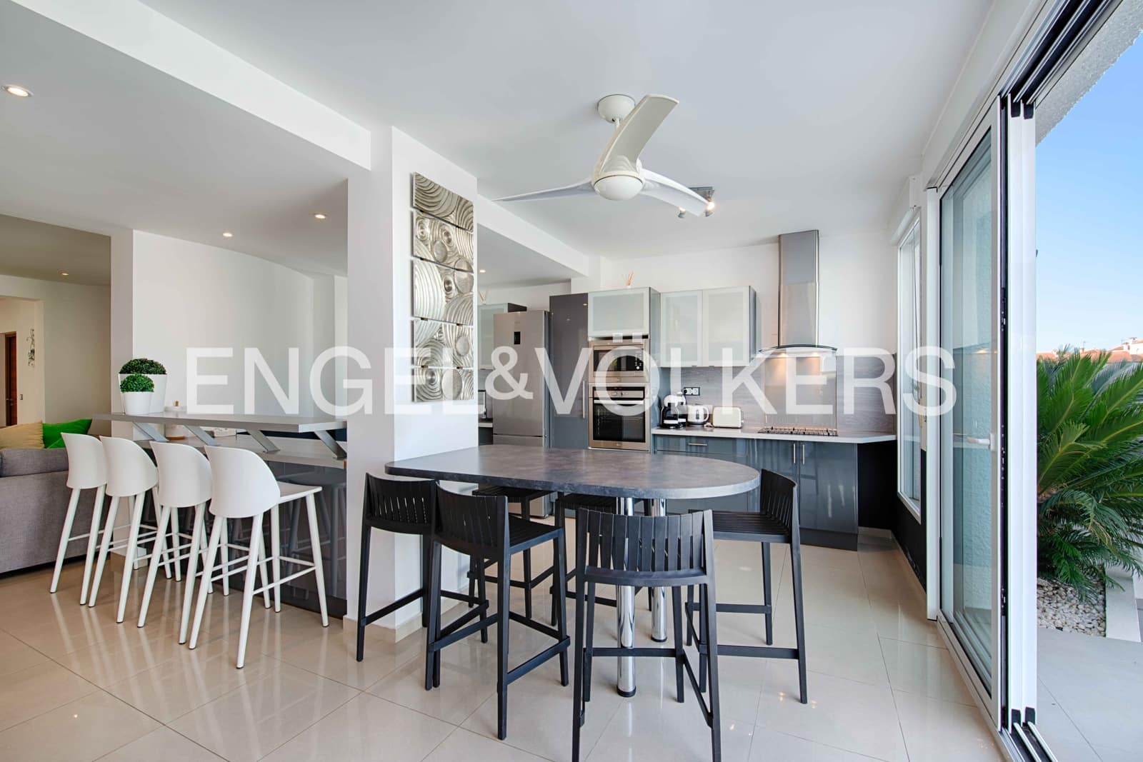 7 makuuhuone Huvila myytävänä paikassa Empuriabrava mukana uima-altaan 
autotalli - 1 450 000 € (Ref: 9378410)