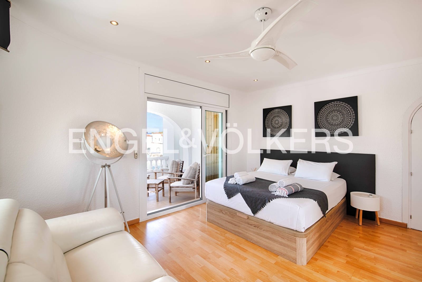 7 makuuhuone Huvila myytävänä paikassa Empuriabrava mukana uima-altaan 
autotalli - 1 450 000 € (Ref: 9378410)