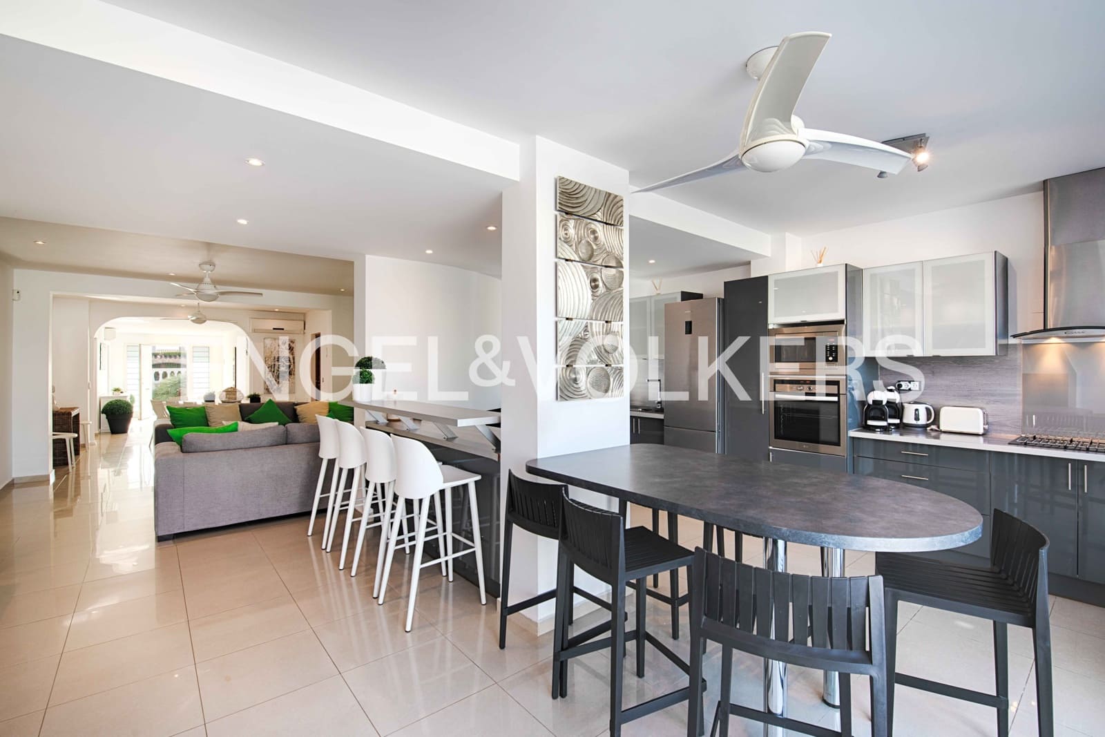 7 makuuhuone Huvila myytävänä paikassa Empuriabrava mukana uima-altaan 
autotalli - 1 450 000 € (Ref: 9378410)