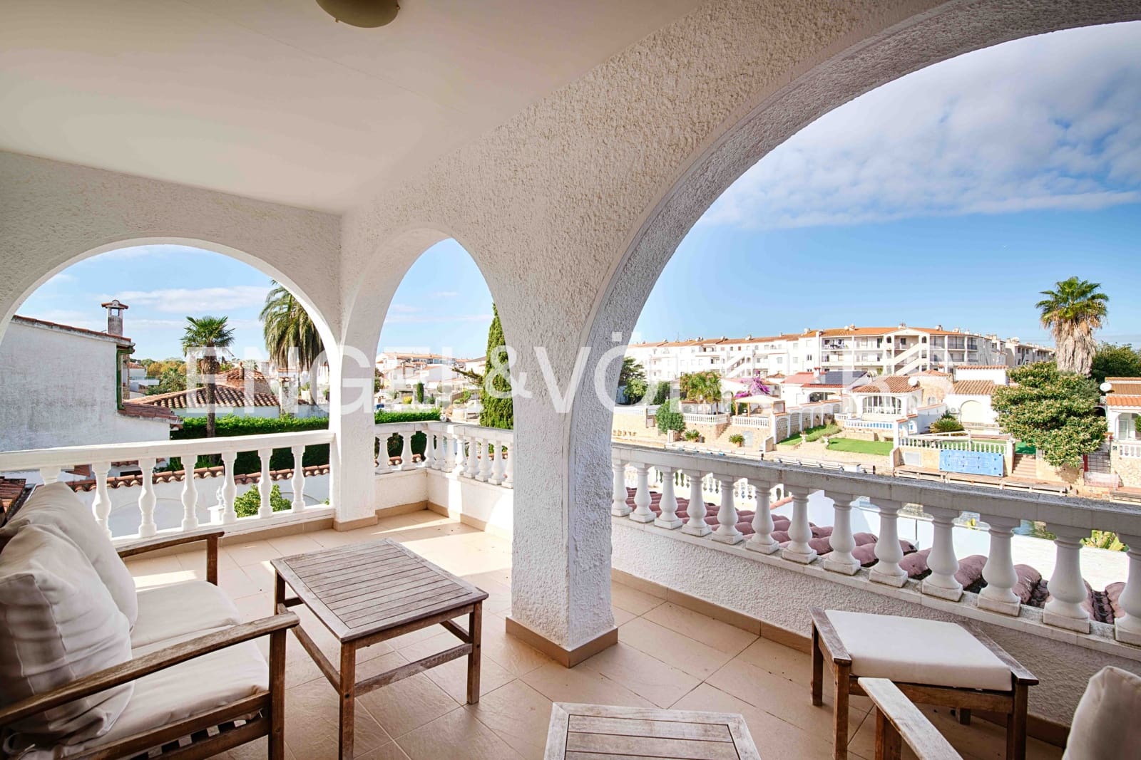 7 makuuhuone Huvila myytävänä paikassa Empuriabrava mukana uima-altaan 
autotalli - 1 450 000 € (Ref: 9378410)