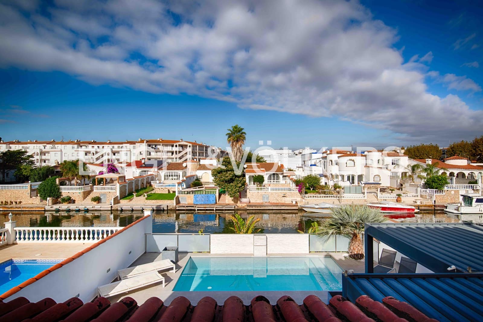 7 makuuhuone Huvila myytävänä paikassa Empuriabrava mukana uima-altaan 
autotalli - 1 450 000 € (Ref: 9378410)