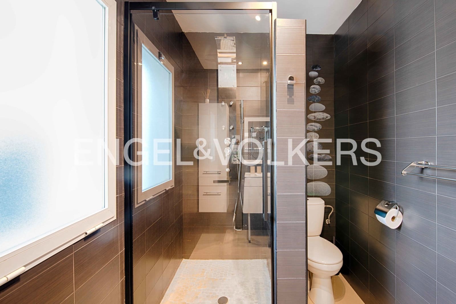 7 sovrum Villa till salu i Empuriabrava med pool garage - 1 450 000 € (Ref: 9378410)