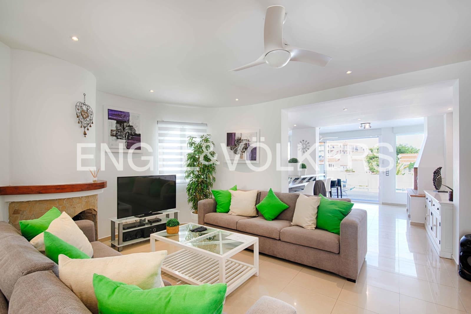 7 sovrum Villa till salu i Empuriabrava med pool garage - 1 450 000 € (Ref: 9378410)