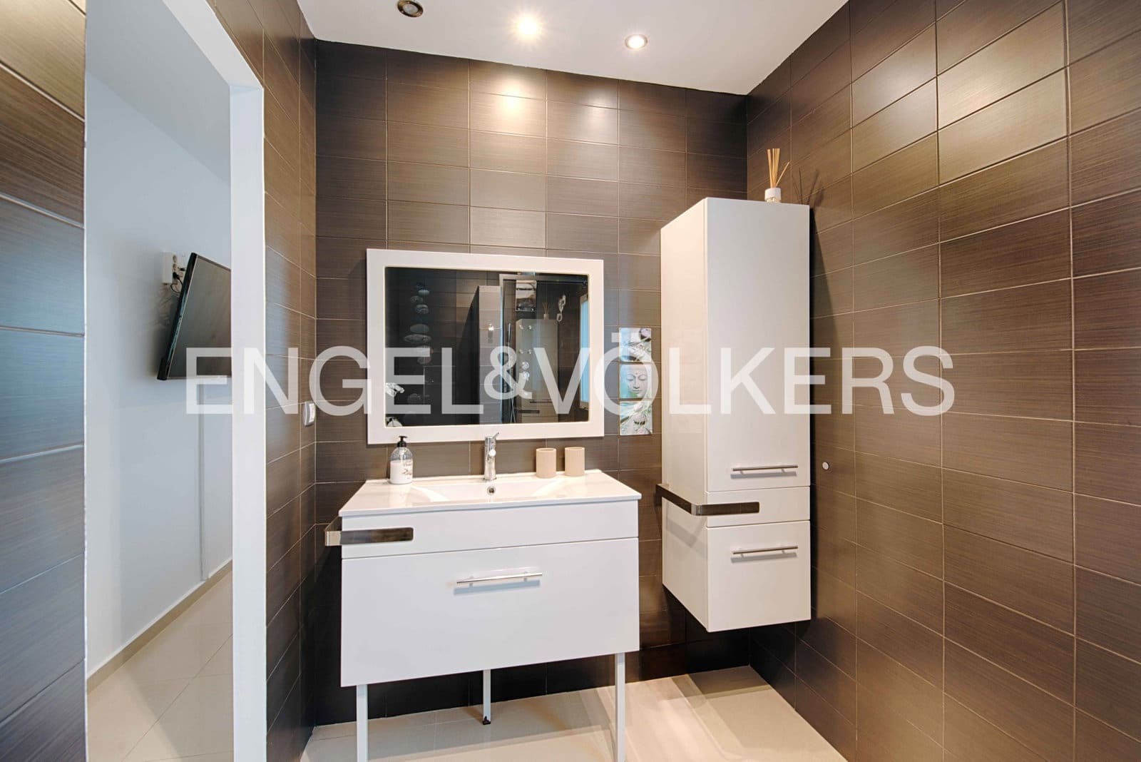 7 sovrum Villa till salu i Empuriabrava med pool garage - 1 450 000 € (Ref: 9378410)