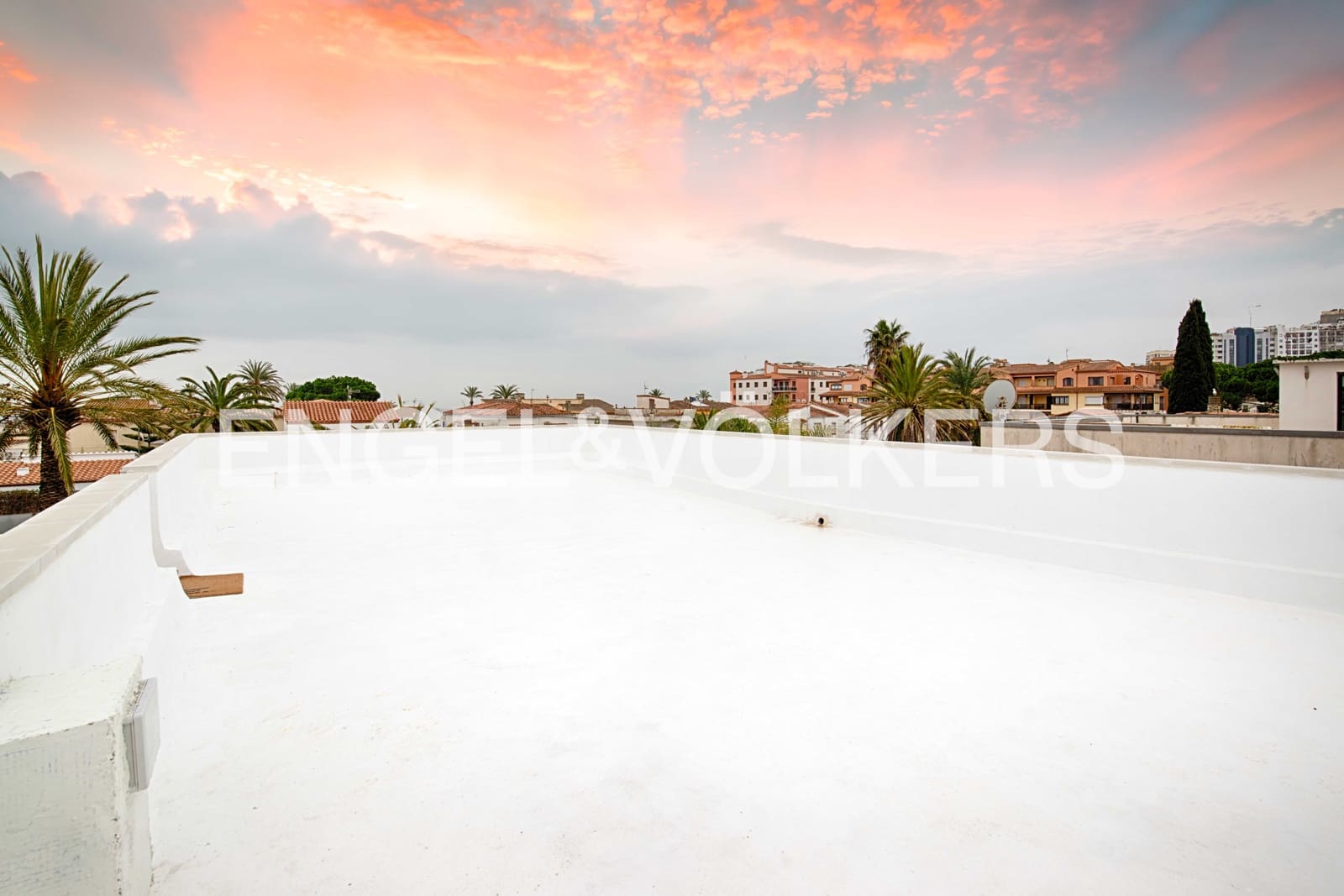 3 bedroom Apartment for sale in Empuriabrava - € 495,000 (Ref: 9388782)