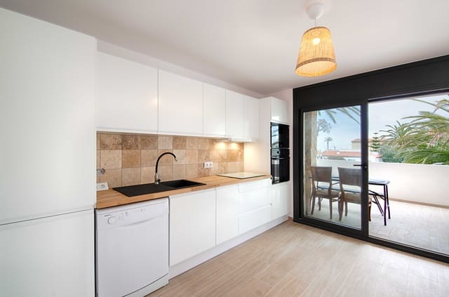 3 bedroom Apartment for sale in Empuriabrava, Castelló d'Empúries - € 495,000 (Ref: 9388782)