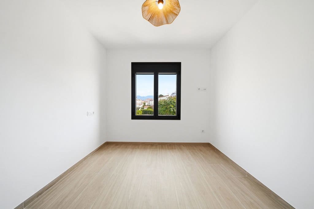 3 makuuhuone Huoneisto myytävänä paikassa Empuriabrava - 480 000 € (Ref: 9388782)