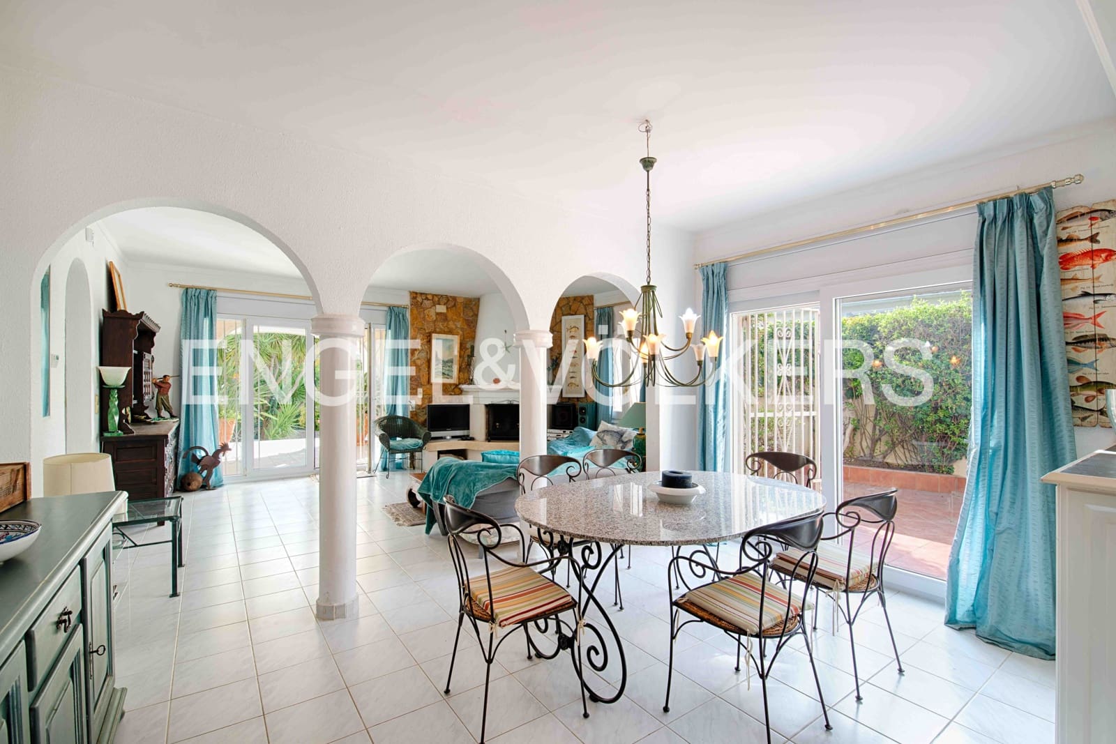 3 soverom Villa til salgs i Empuriabrava med svømmebasseng garasje - € 1 060 000 (Ref: 9394324)