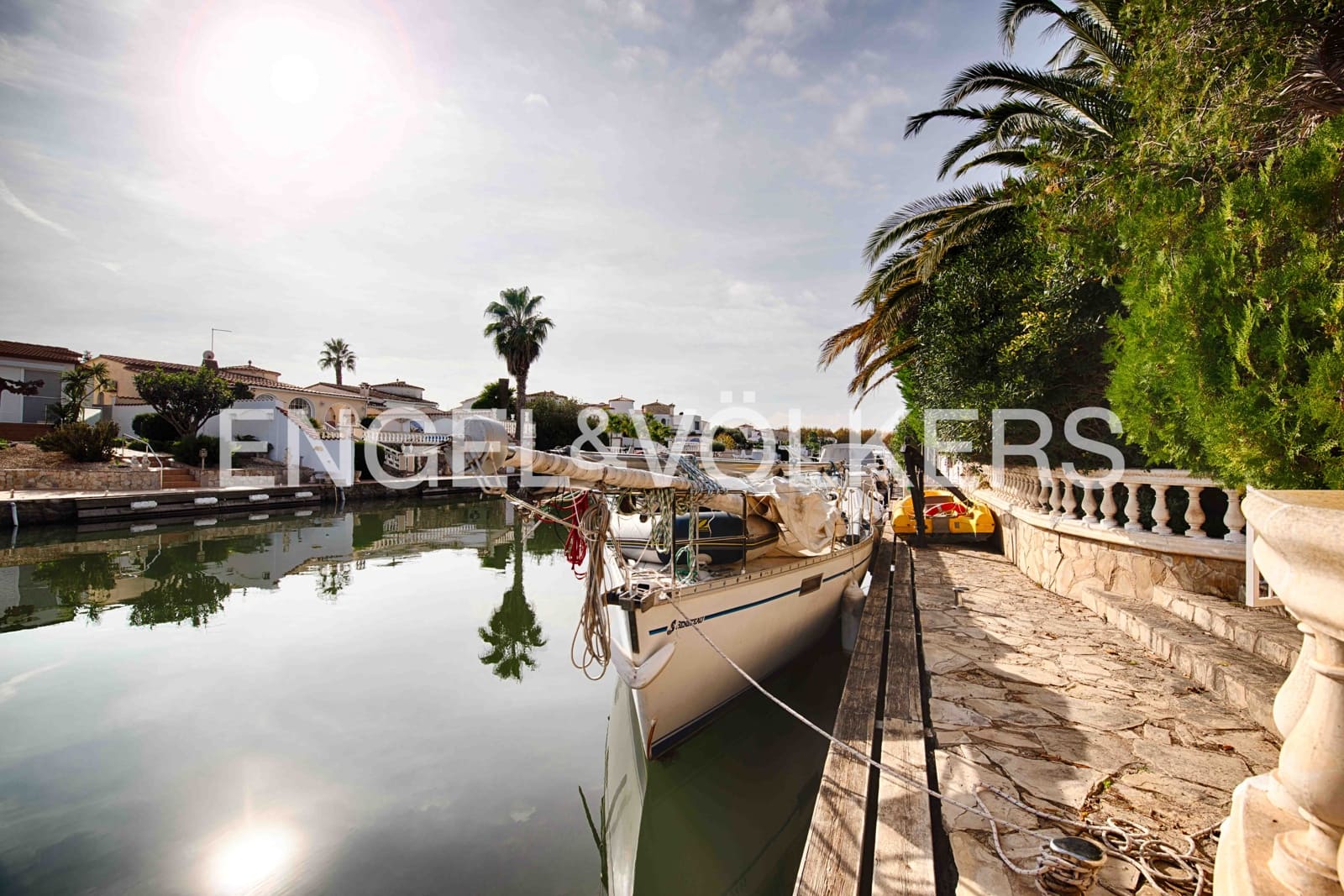 3 soverom Villa til salgs i Empuriabrava med svømmebasseng garasje - € 1 060 000 (Ref: 9394324)