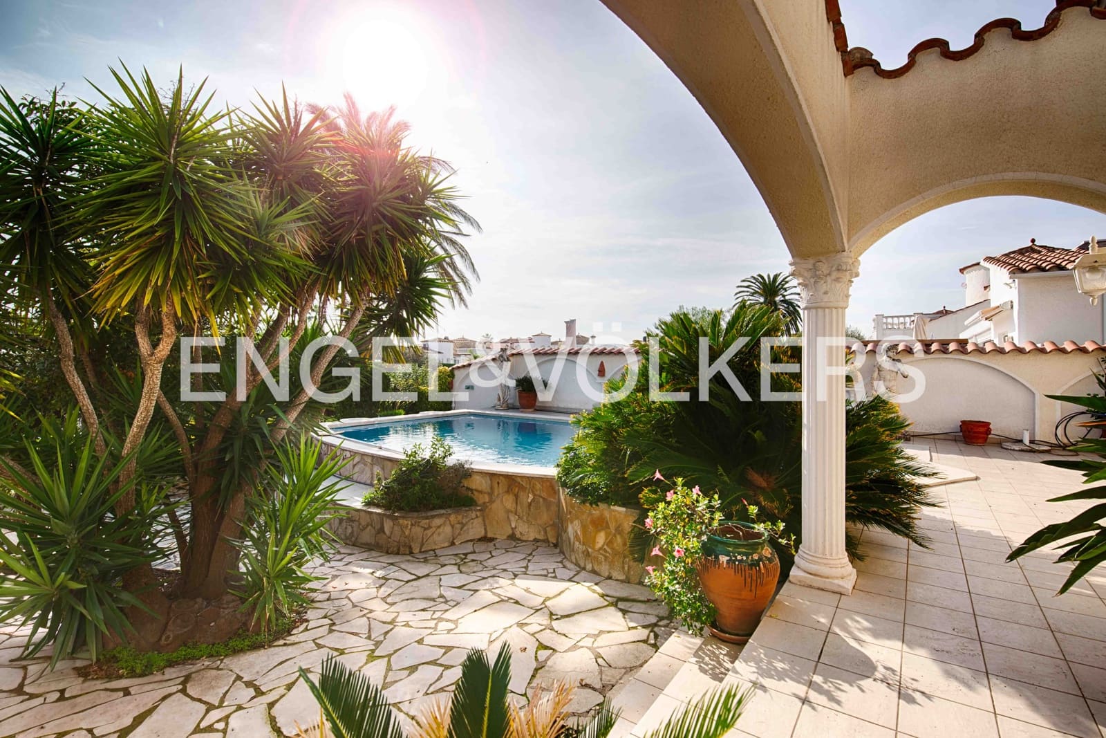 3 soverom Villa til salgs i Empuriabrava med svømmebasseng garasje - € 1 060 000 (Ref: 9394324)