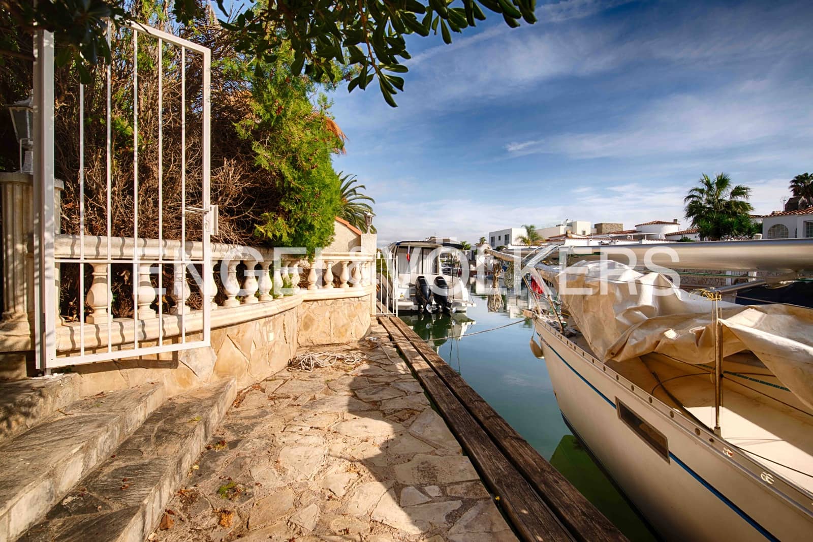 3 soverom Villa til salgs i Empuriabrava med svømmebasseng garasje - € 1 060 000 (Ref: 9394324)