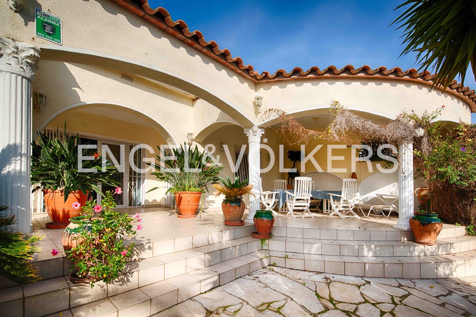 3 soverom Villa til salgs i Empuriabrava med svømmebasseng garasje - € 1 060 000 (Ref: 9394324)