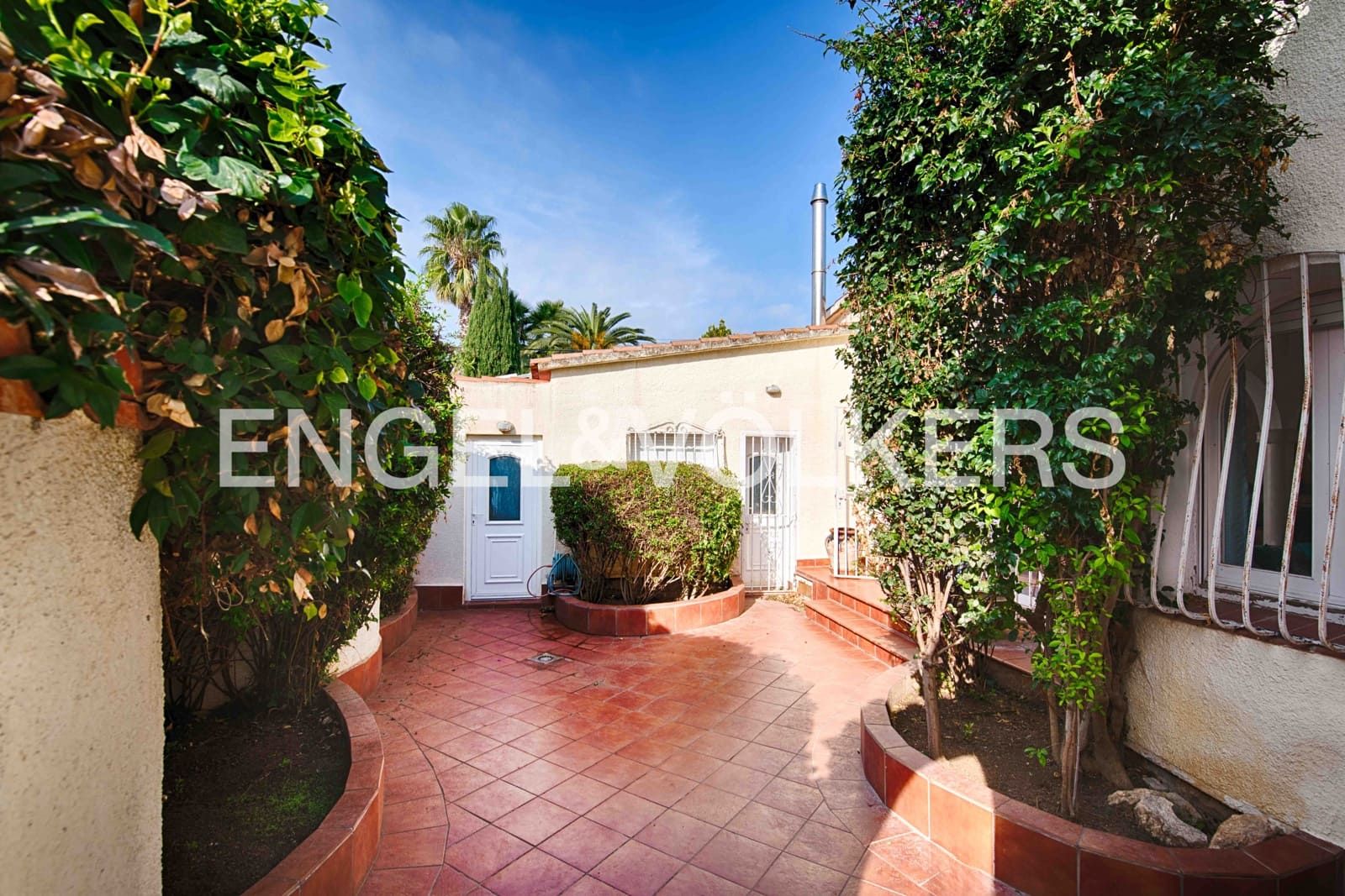 3 soverom Villa til salgs i Empuriabrava med svømmebasseng garasje - € 1 060 000 (Ref: 9394324)