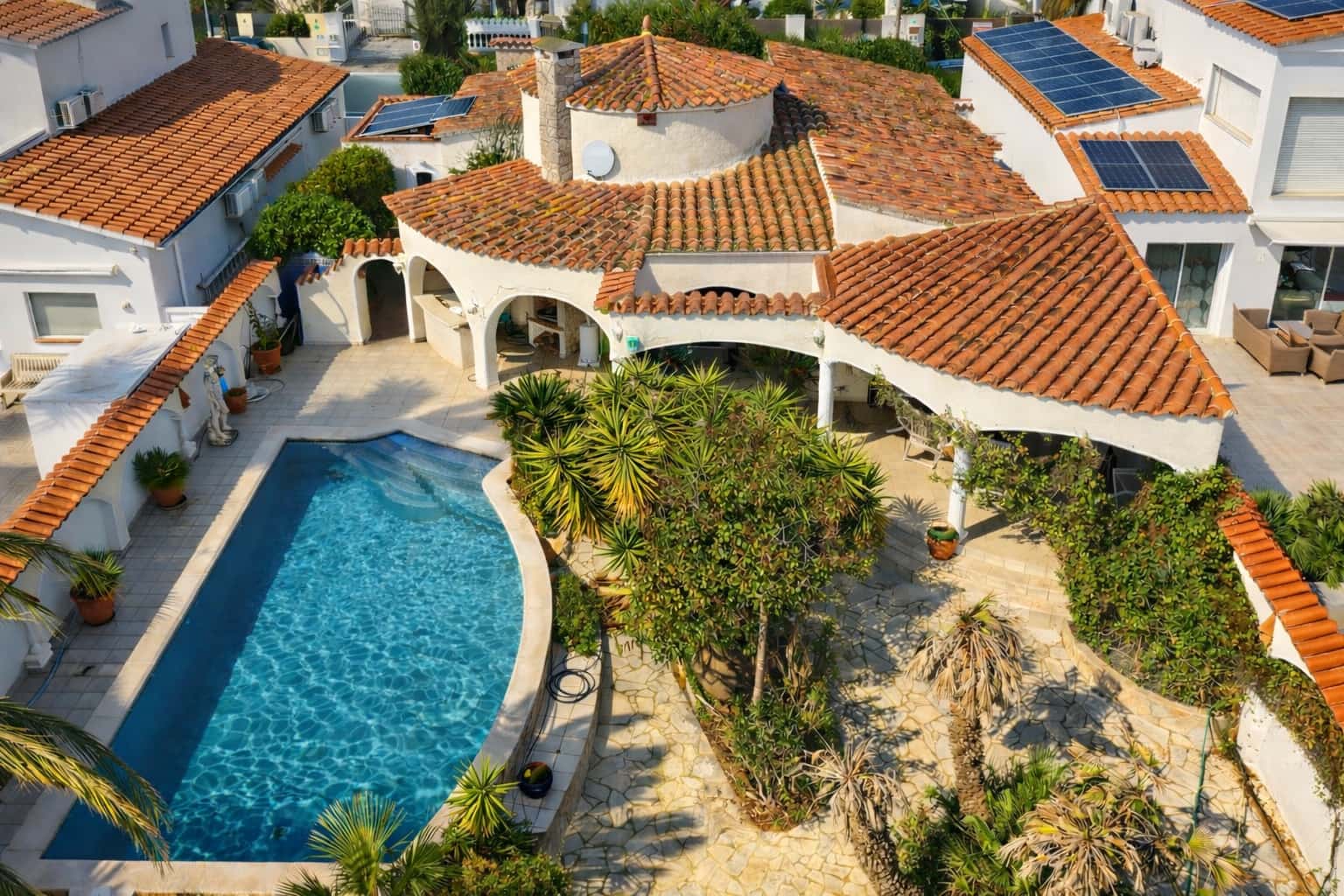 3 Zimmer Villa zu verkaufen in Empuriabrava mit Pool Garage - 1.060.000 € (Ref: 9394324)