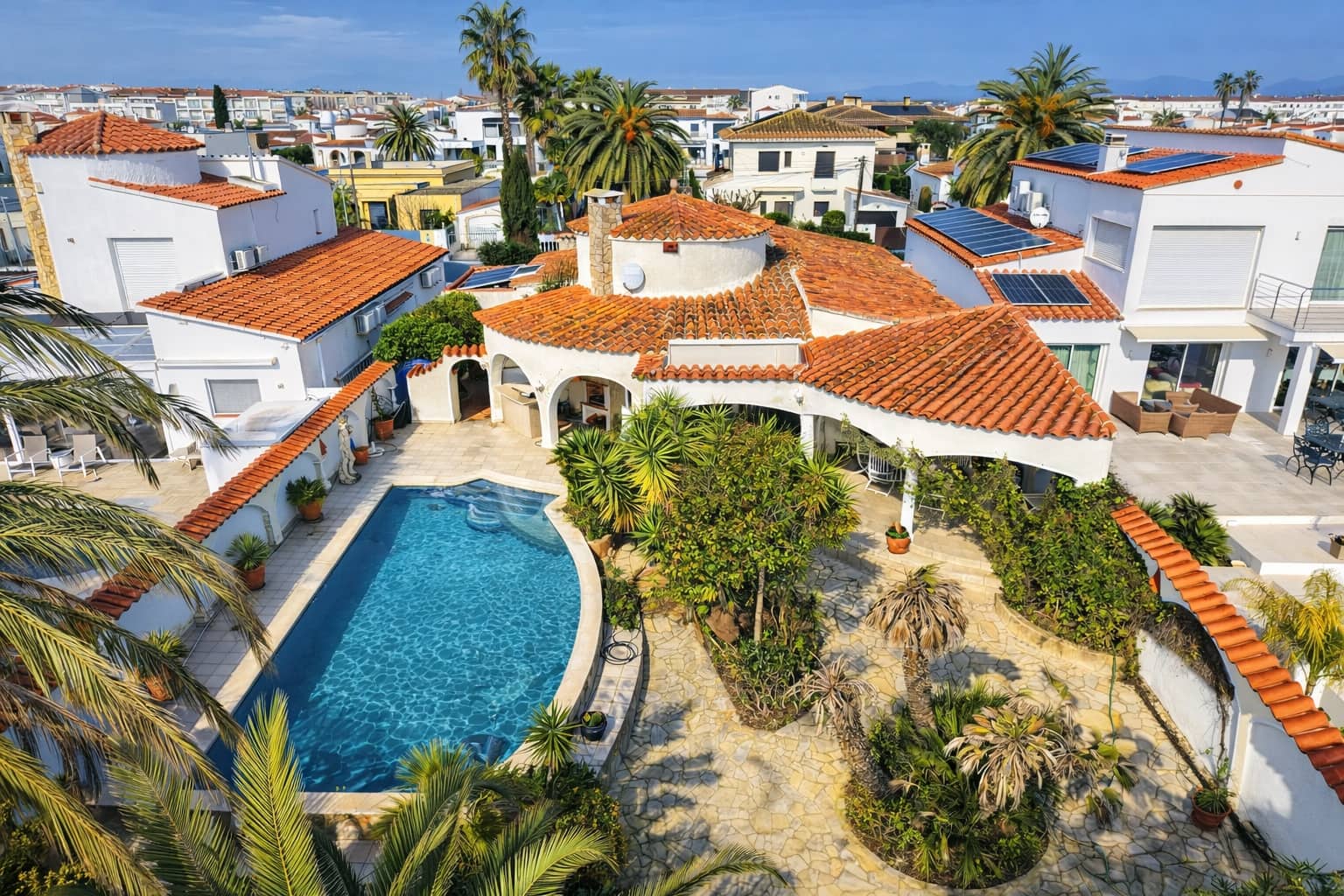 3 Zimmer Villa zu verkaufen in Empuriabrava mit Pool Garage - 1.060.000 € (Ref: 9394324)