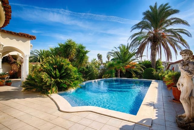 3 slaapkamer Villa te koop in Empuriabrava, Castelló d'Empúries met zwembad garage - € 1.060.000 (Ref: 9394324)