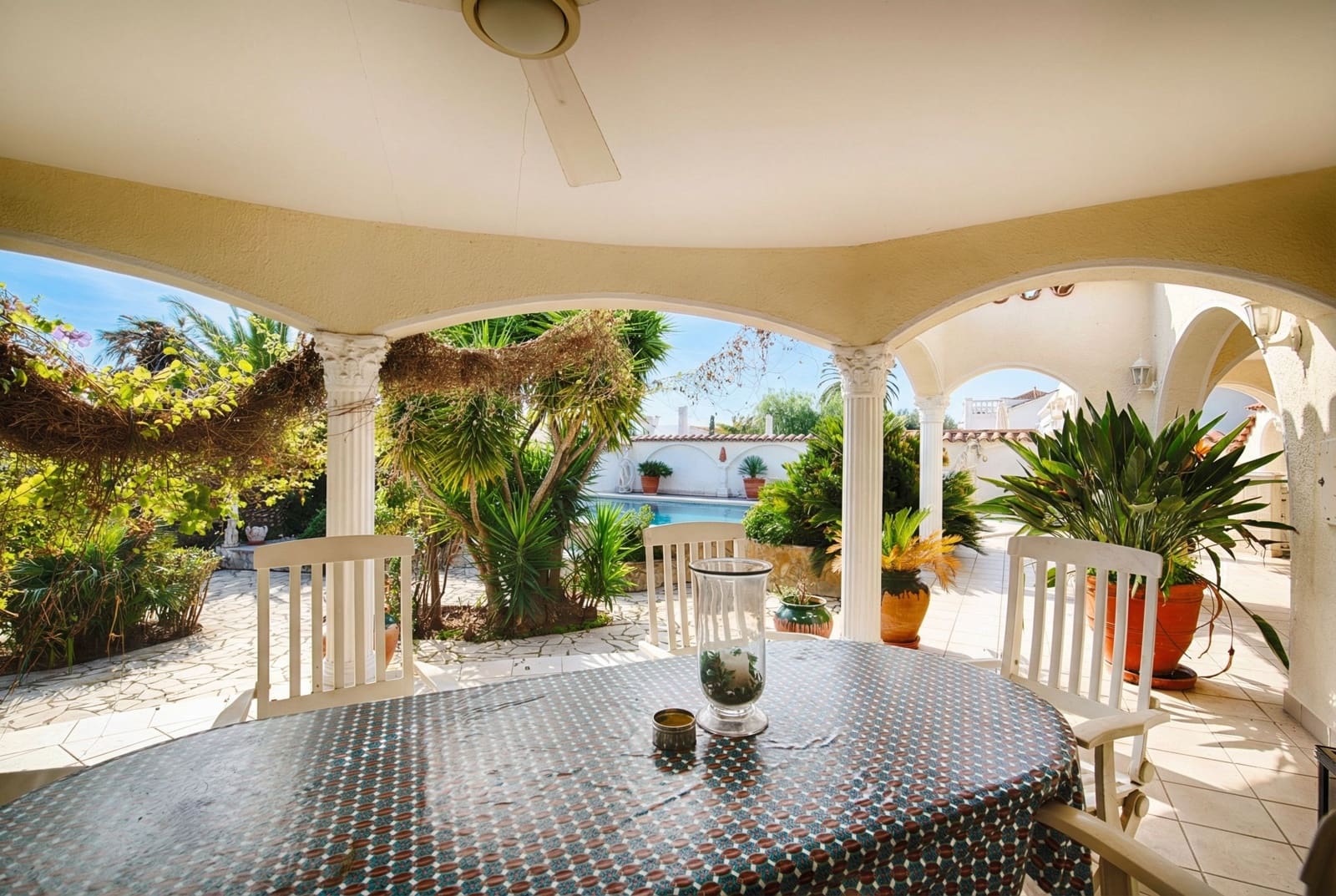 3 Zimmer Villa zu verkaufen in Empuriabrava mit Pool Garage - 1.060.000 € (Ref: 9394324)