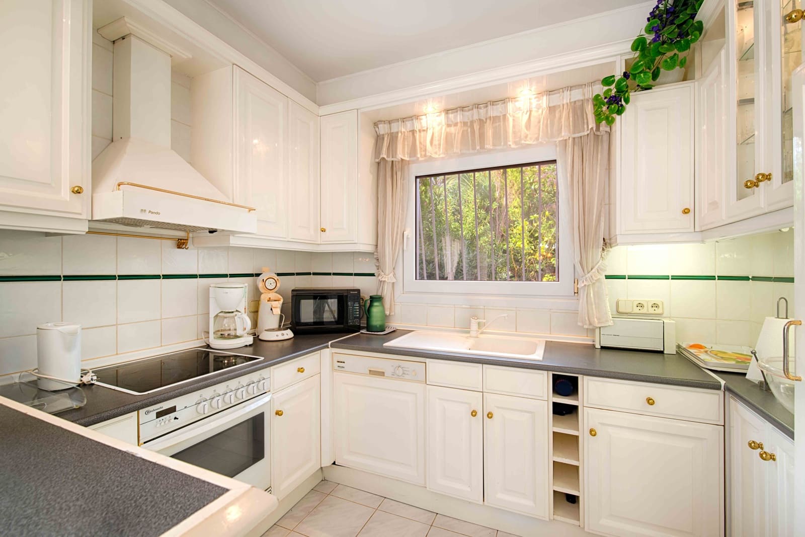 3 Zimmer Villa zu verkaufen in Empuriabrava mit Pool Garage - 1.060.000 € (Ref: 9394324)