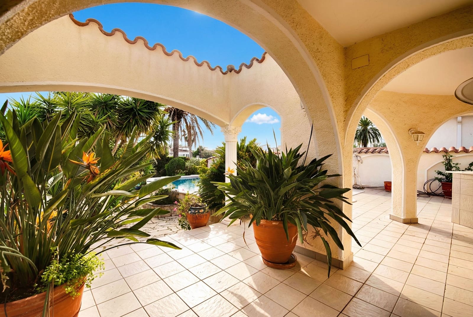 3 Zimmer Villa zu verkaufen in Empuriabrava mit Pool Garage - 1.060.000 € (Ref: 9394324)