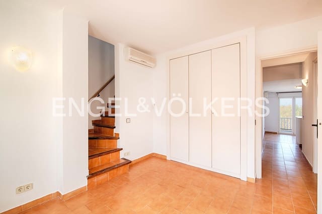 2 bedroom Apartment for sale in Empuriabrava, Castelló d'Empúries - € 170,000 (Ref: 9394325)