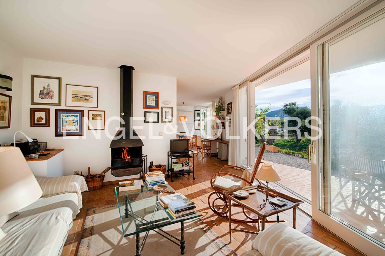 3 bedroom Villa for sale in El Port de la Selva with garage - € 780,000 (Ref: 9396759)