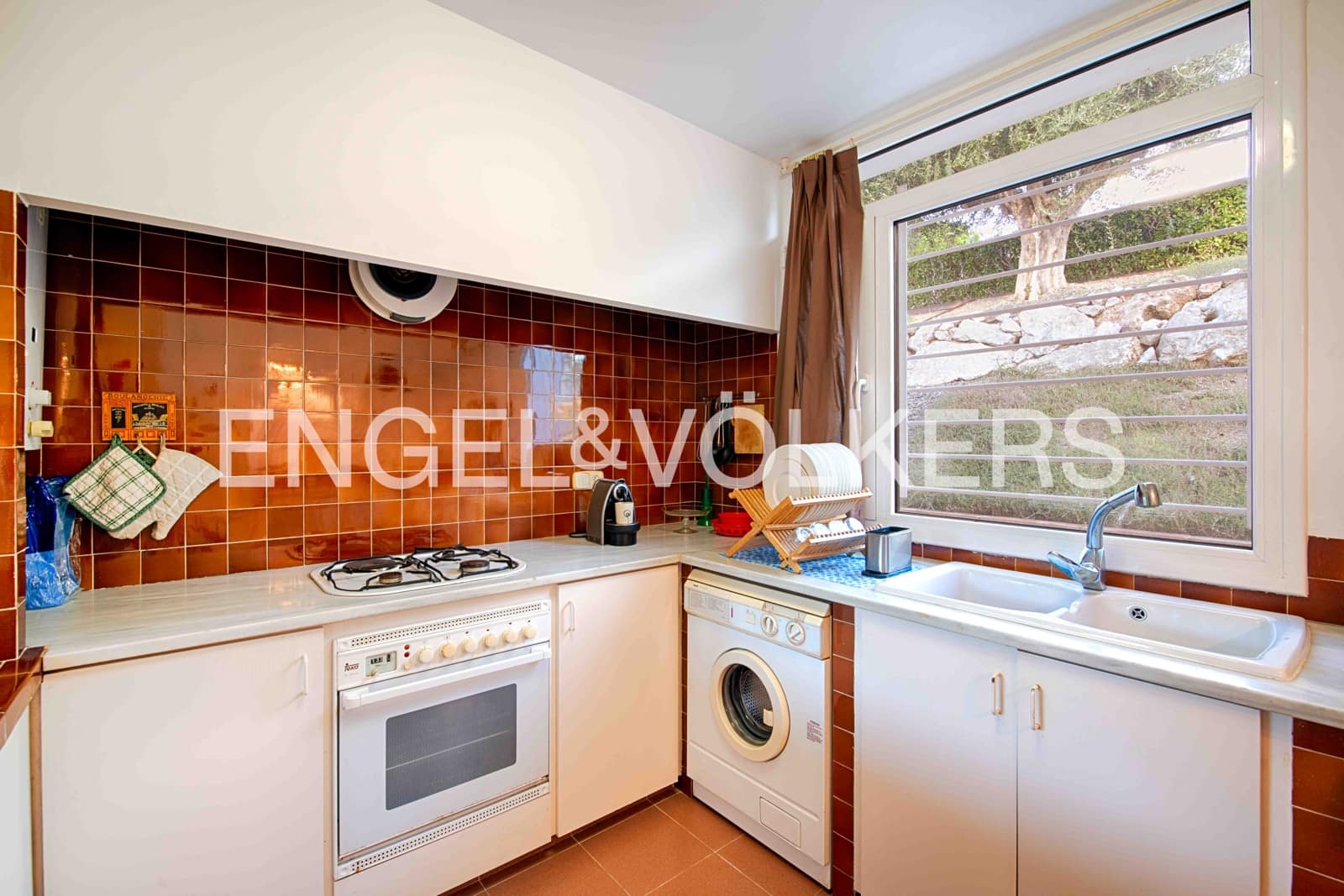 3 bedroom Villa for sale in El Port de la Selva with garage - € 780,000 (Ref: 9396759)