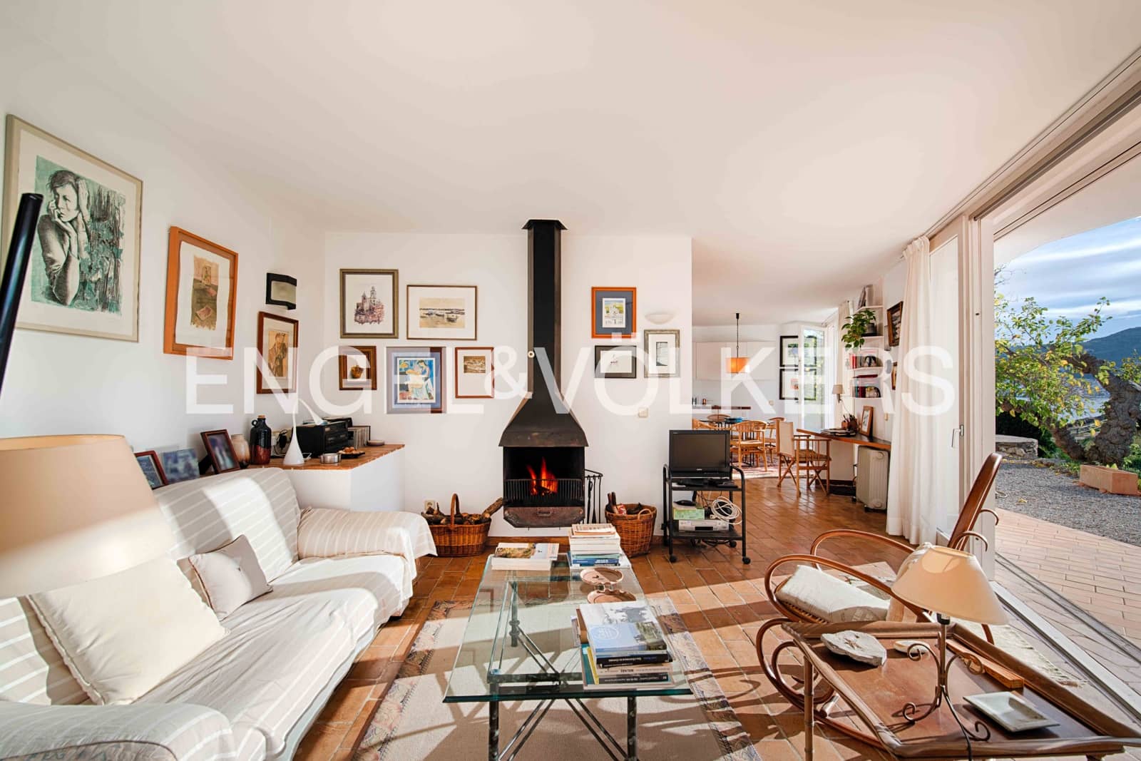 3 bedroom Villa for sale in El Port de la Selva with garage - € 780,000 (Ref: 9396759)