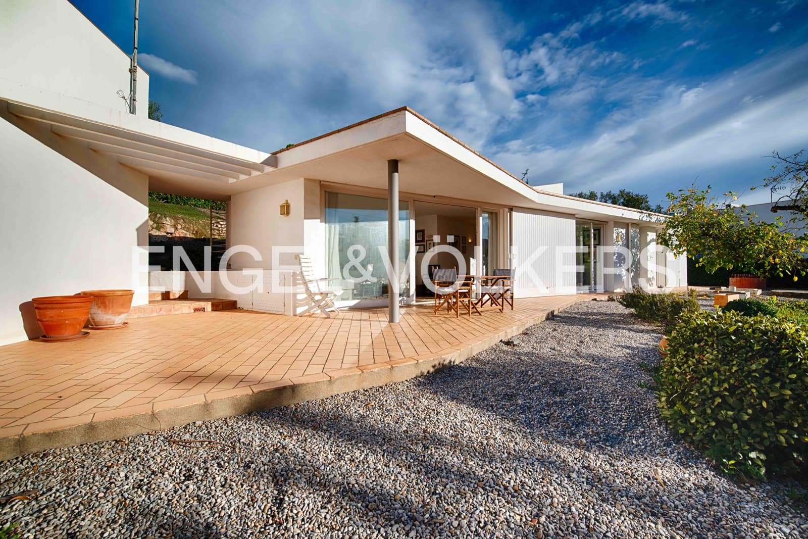 3 bedroom Villa for sale in El Port de la Selva with garage - € 780,000 (Ref: 9396759)